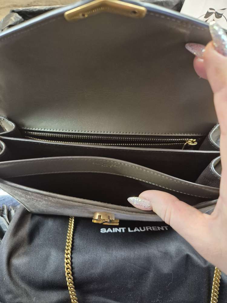 Nová YSL Cassandra Medium Suede Olive