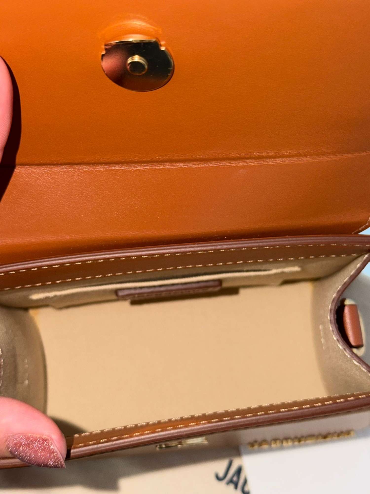 Jacquemus kabelka gold