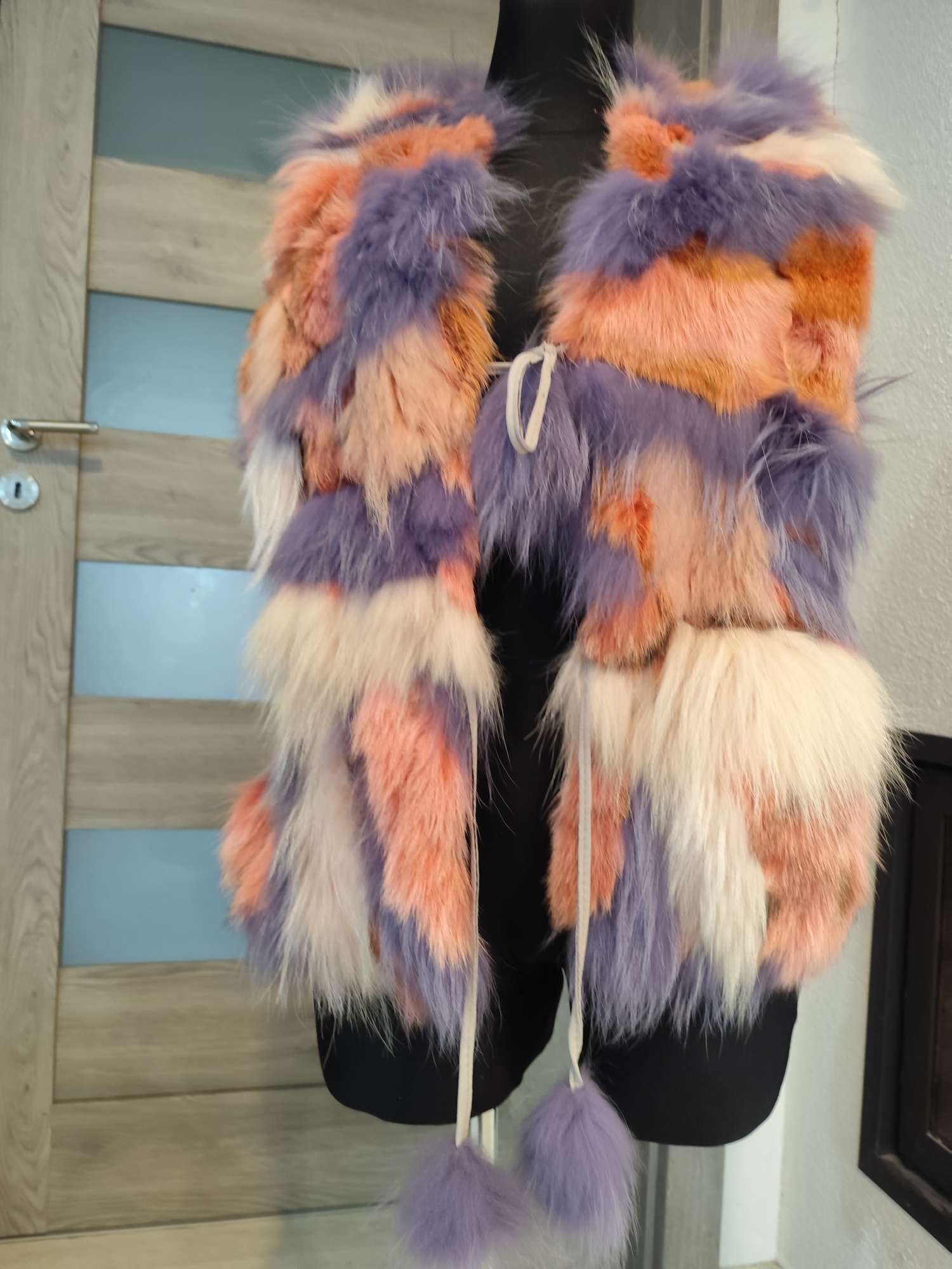 Luxusná kozusinova vesta