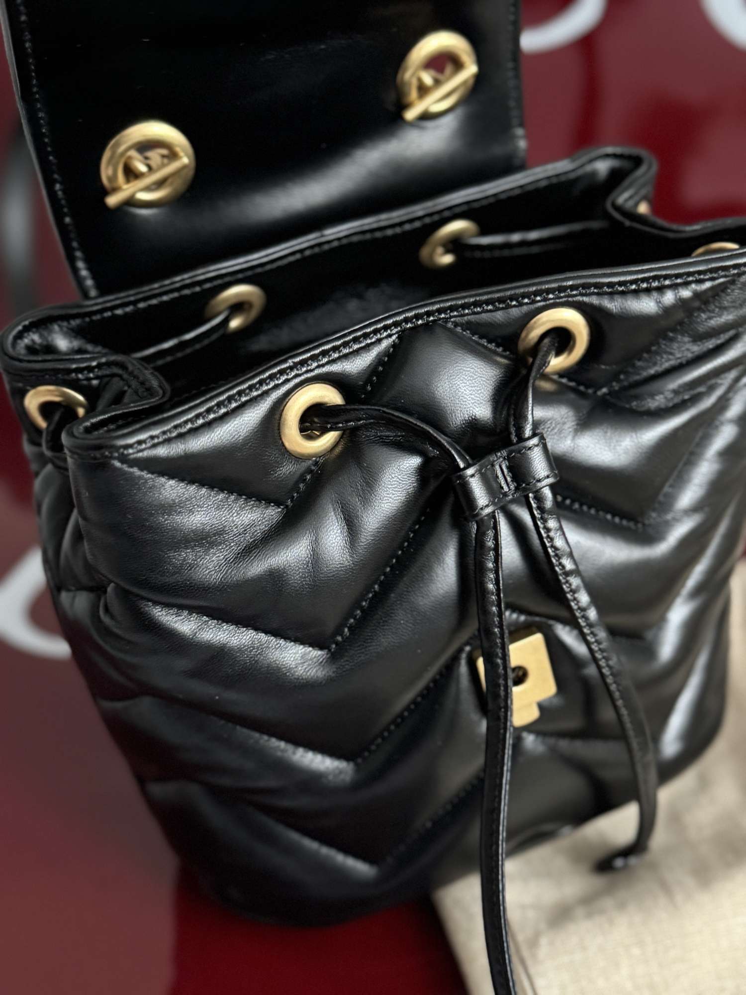 Gucci marmont kožený ruksak