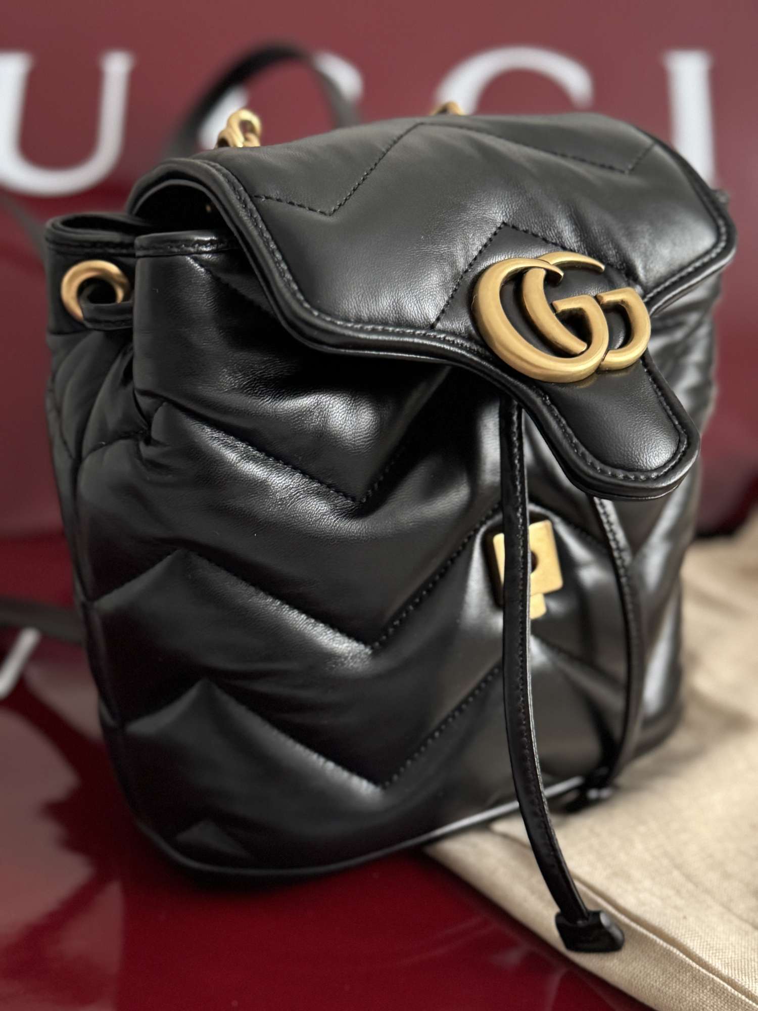 Gucci marmont kožený ruksak