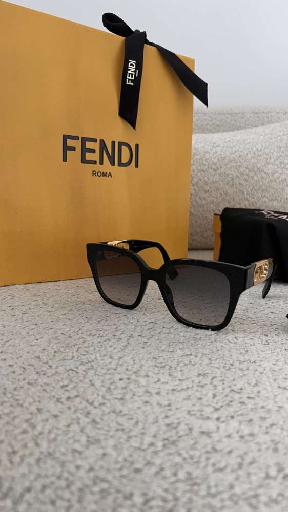 Fendi  SLNEČNÉ OKULIARE