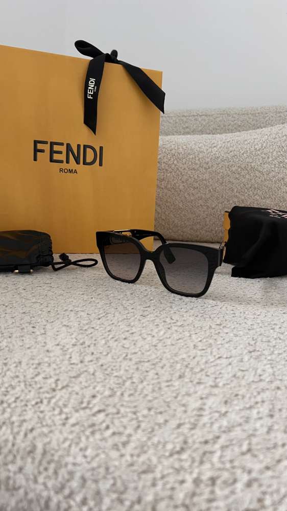 Fendi  SLNEČNÉ OKULIARE