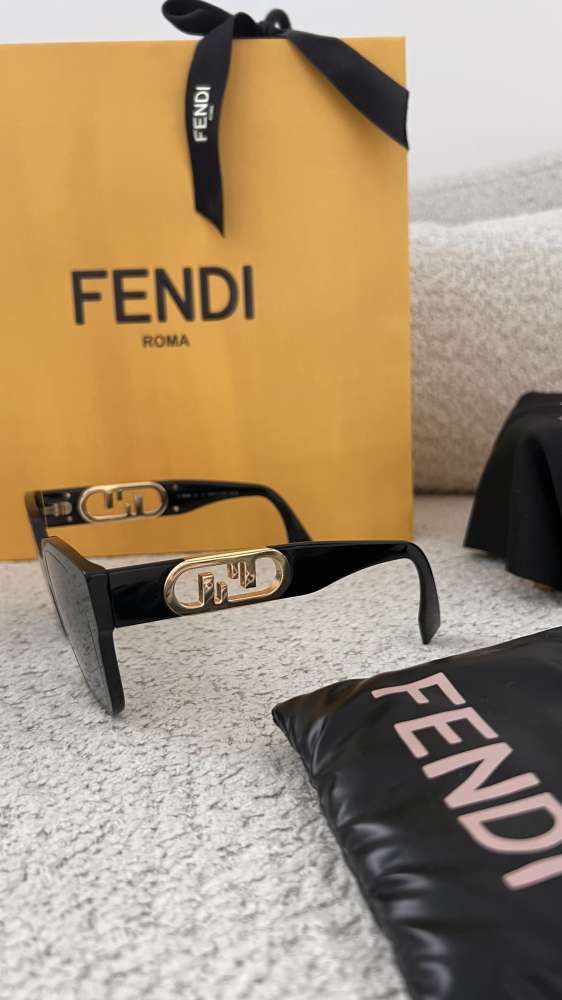 Fendi  SLNEČNÉ OKULIARE