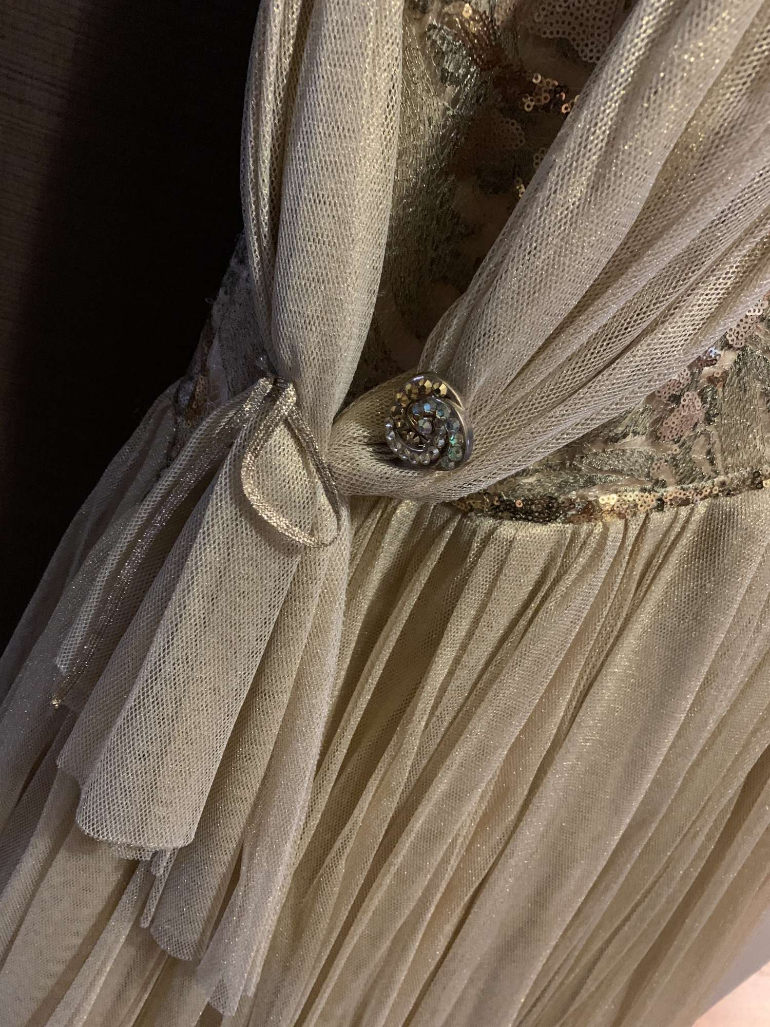 Zlate plesove saty Martina Kallai