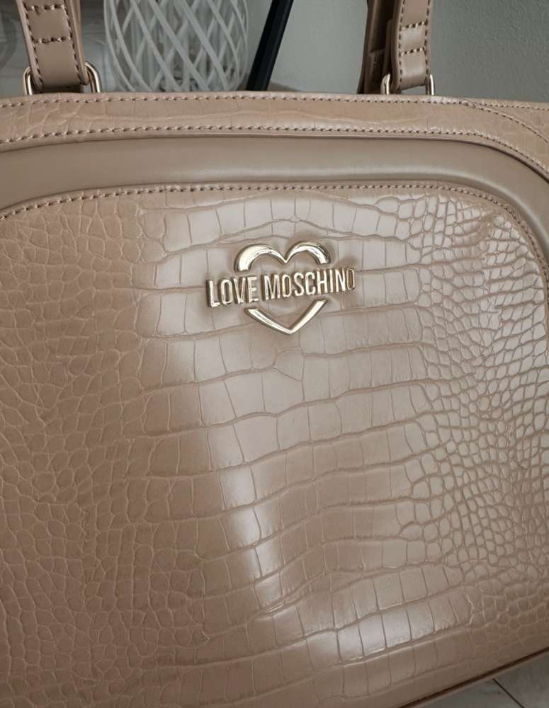 Kabelka love moshino