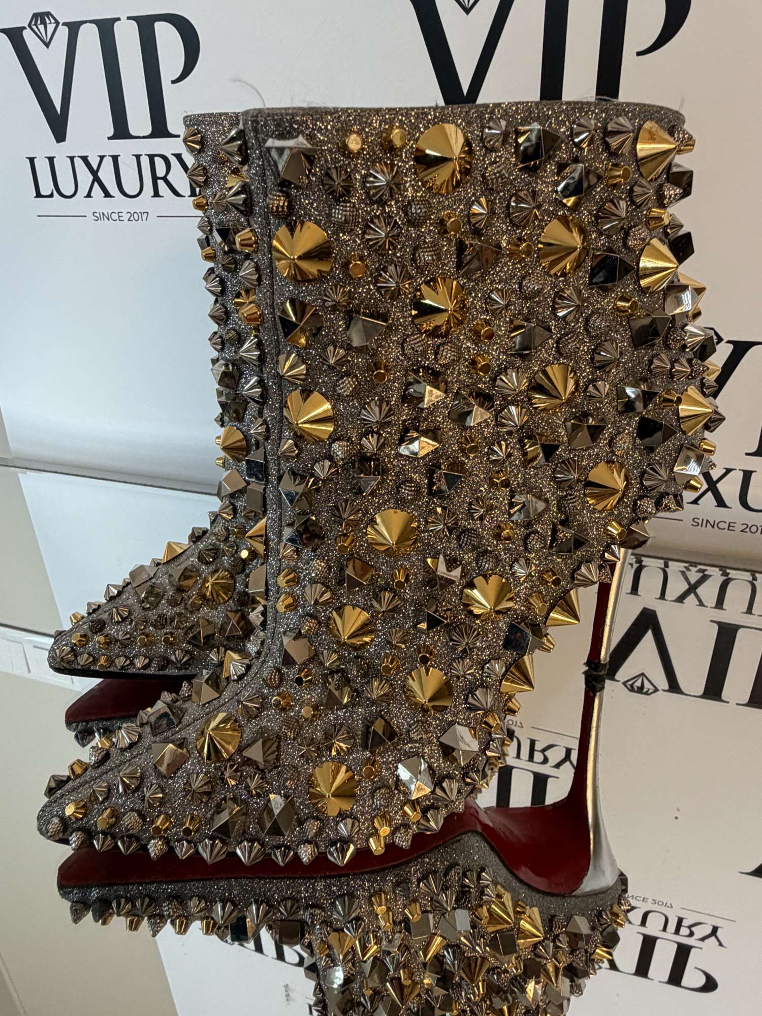 Christian Louboutin čižmy