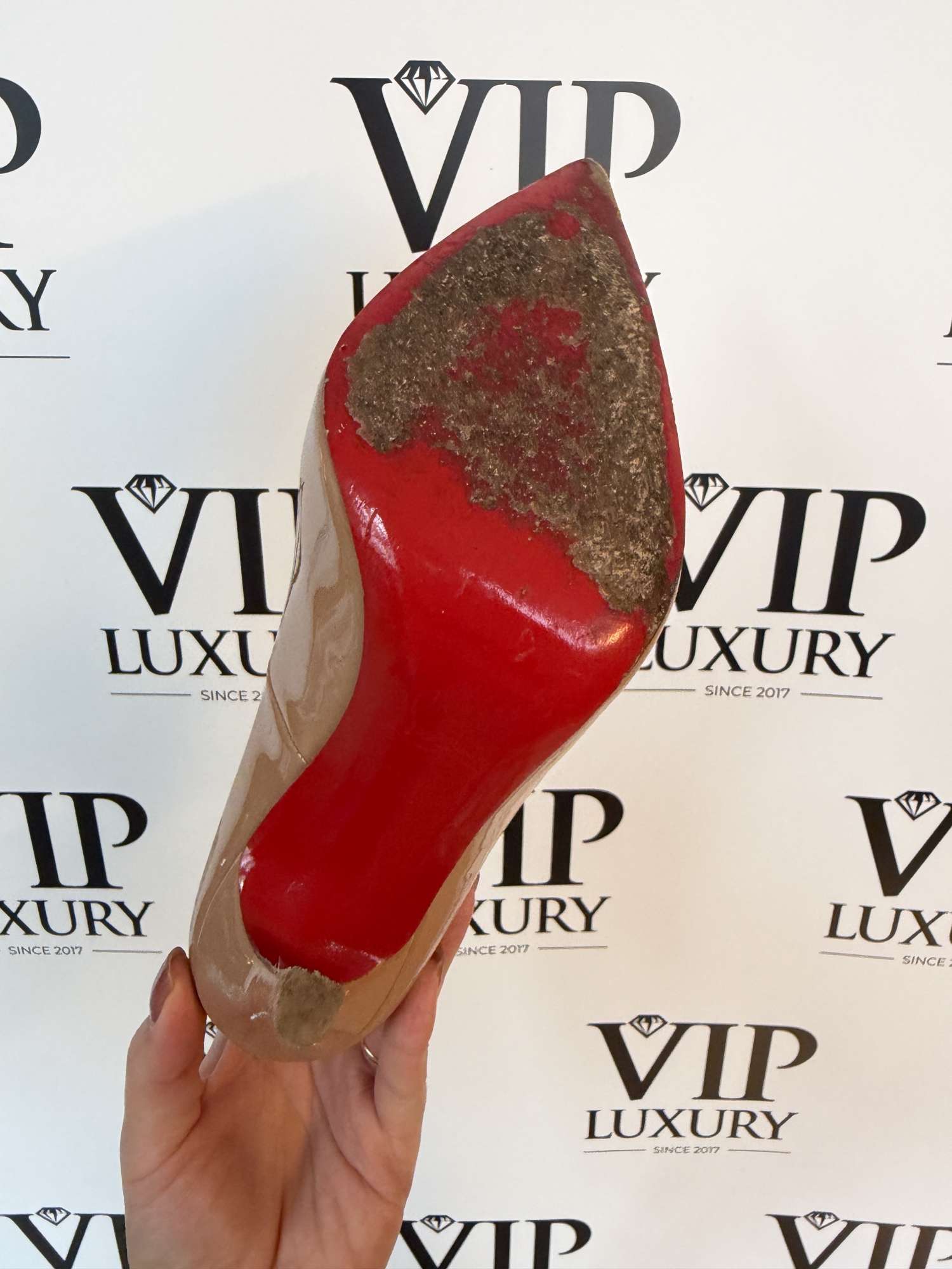 Christian Louboutin lodičky