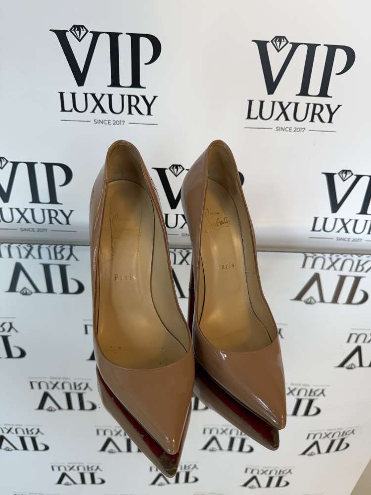 Christian Louboutin lodičky