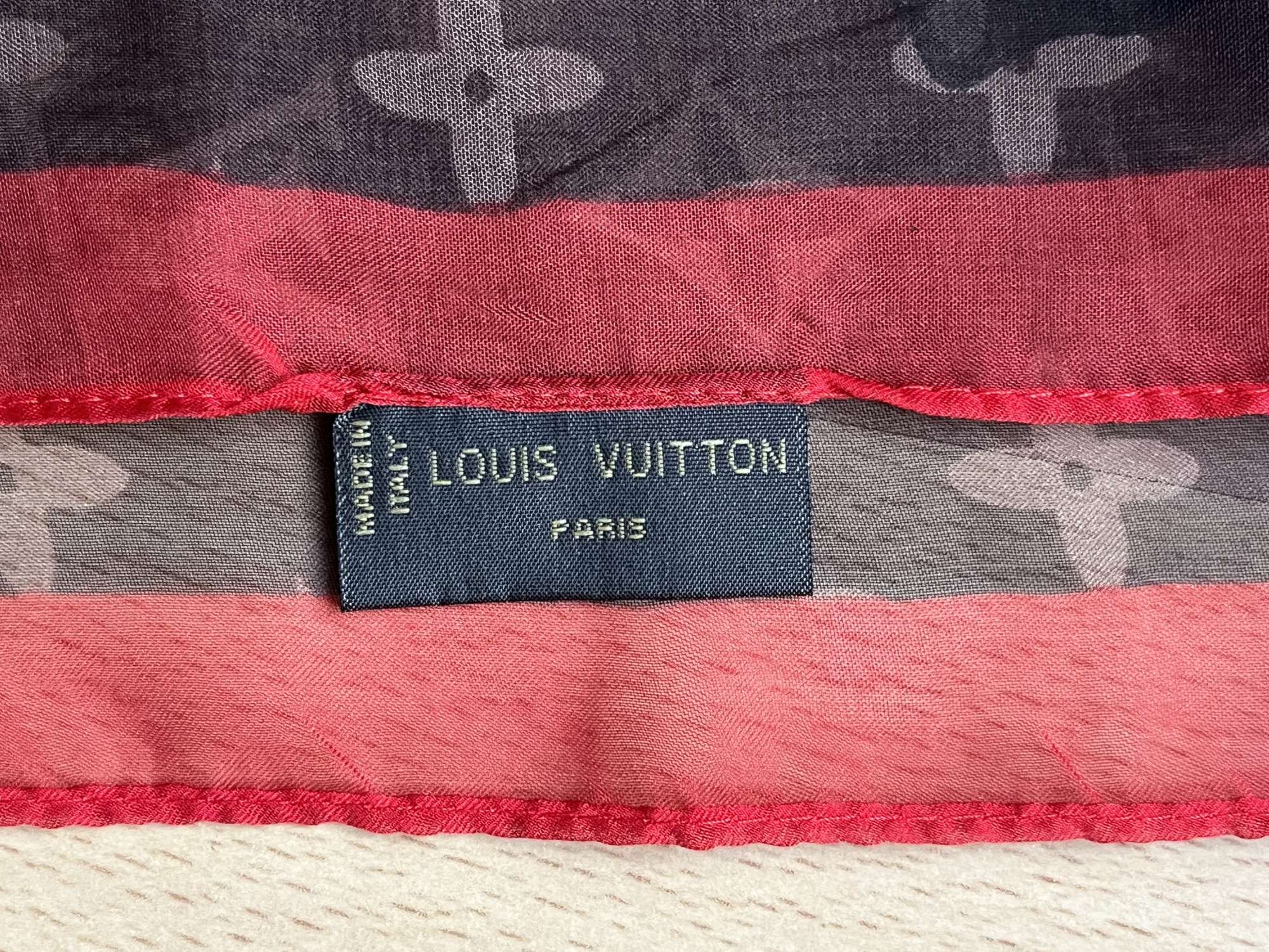 Šátek Louis Vuitton Roses