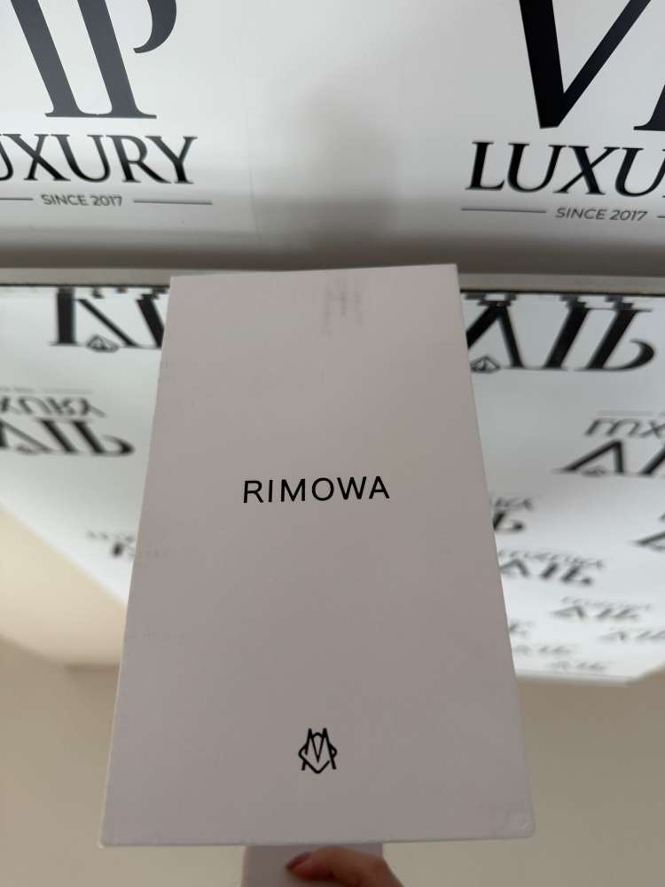 Rimowa obal na iPhone 16 pro