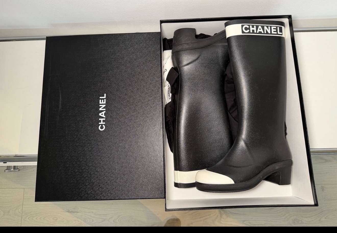 Chanel gumáky