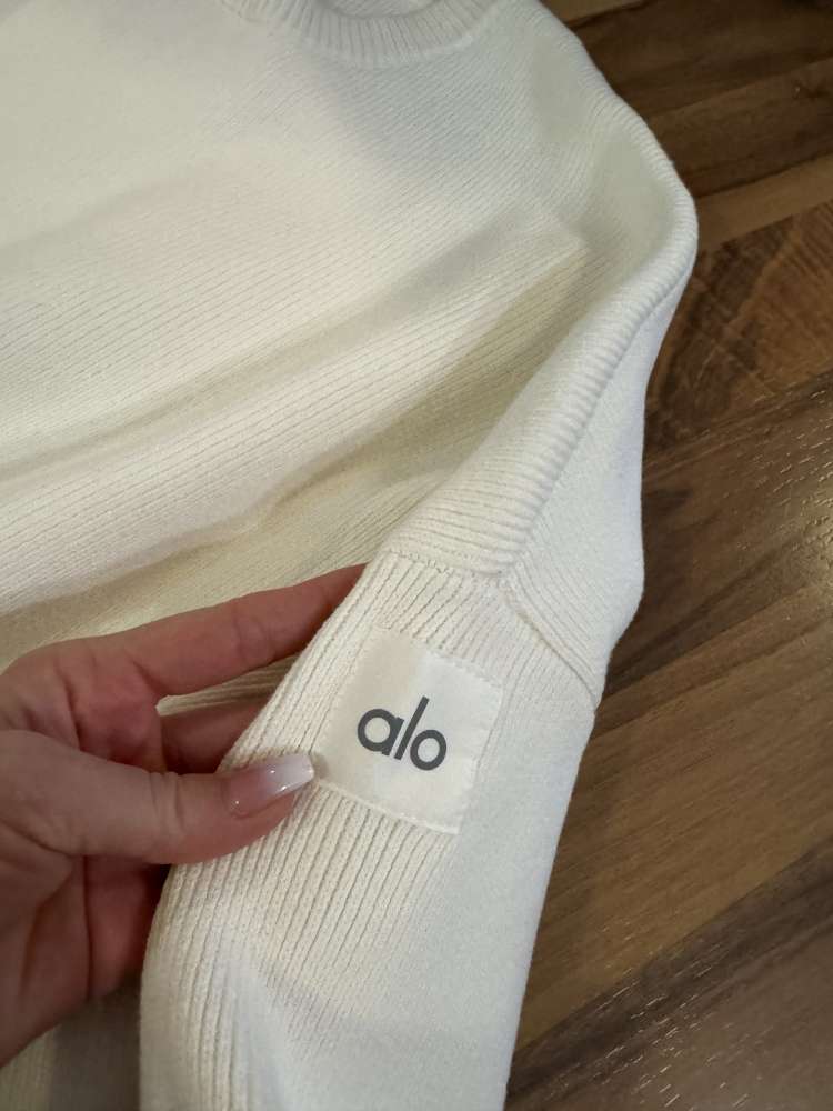 Alo Yoga Pansky Sveter