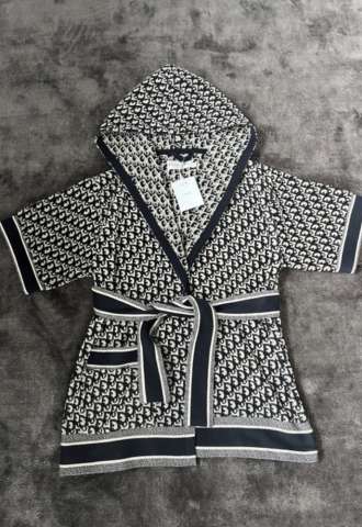 https://www.vipluxury.sk/Dior kimono