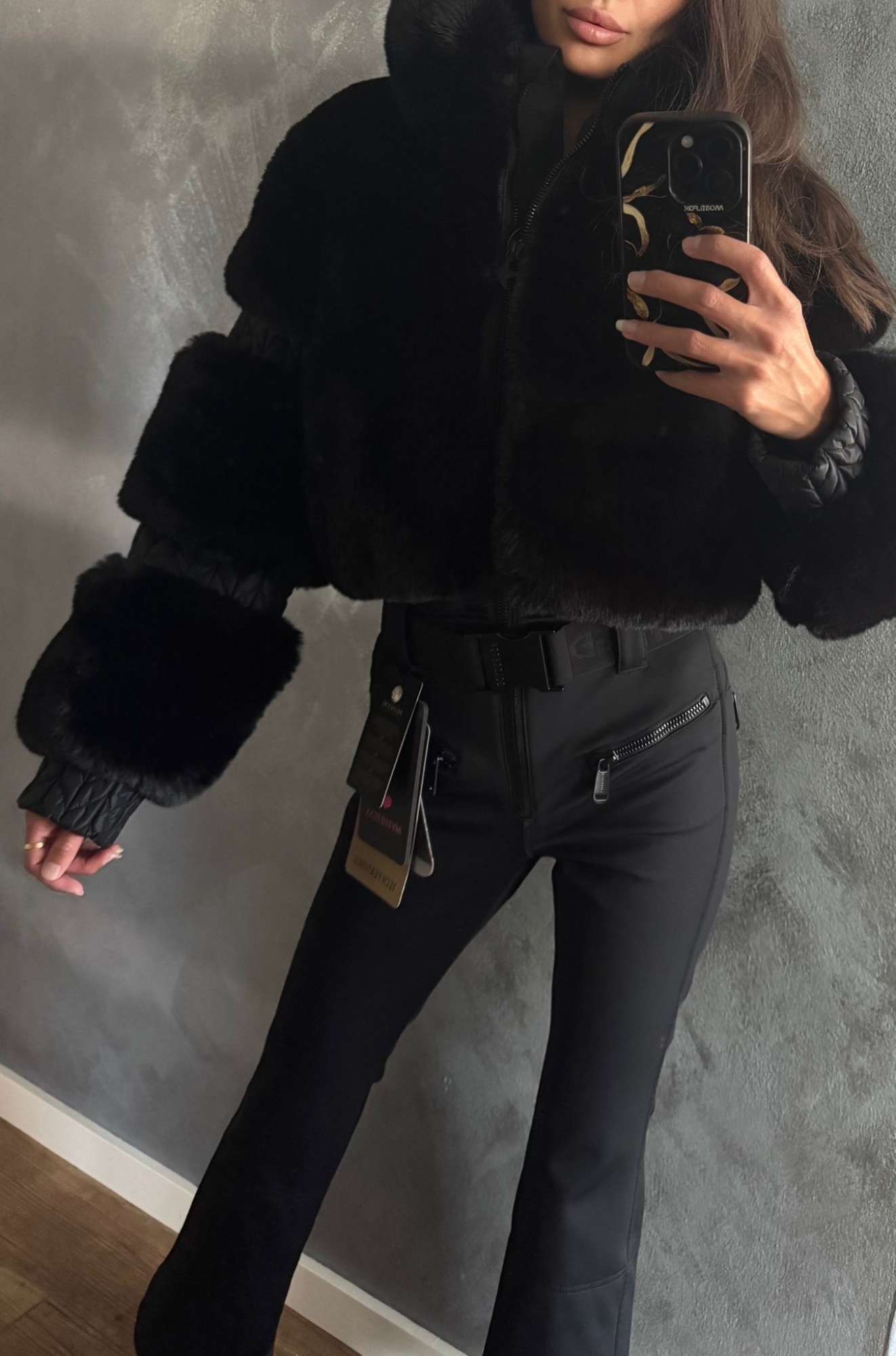 Goldbergh luxusny overal