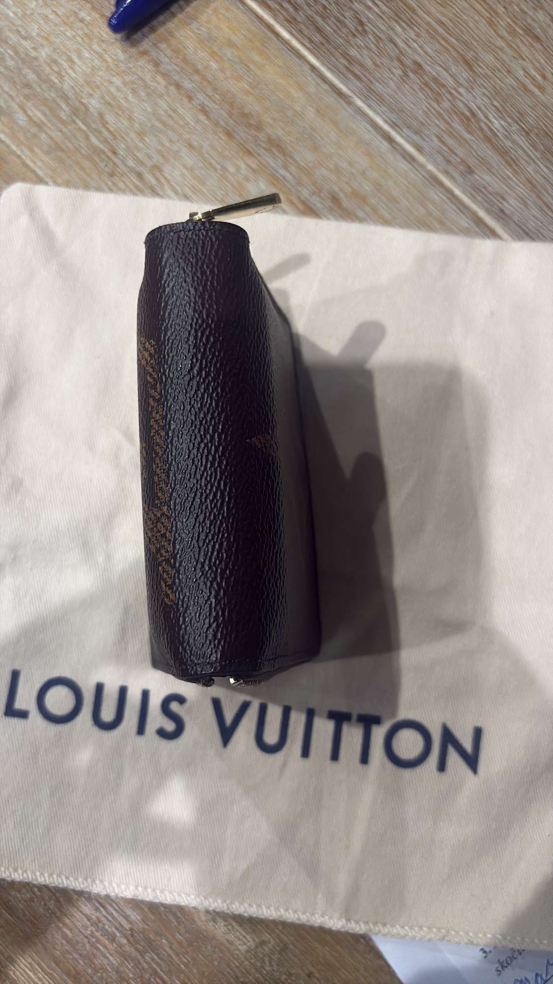 Louis Vuitton Zippy coin wallet