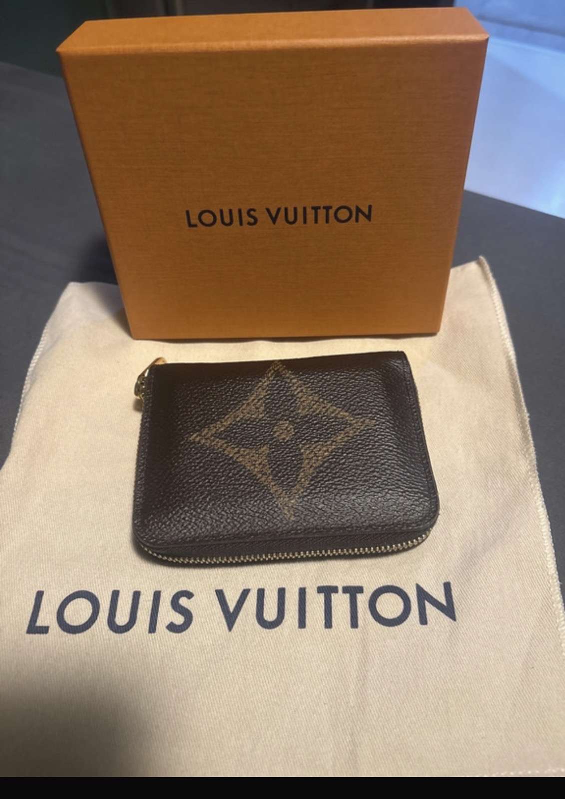 Louis Vuitton Zippy coin wallet