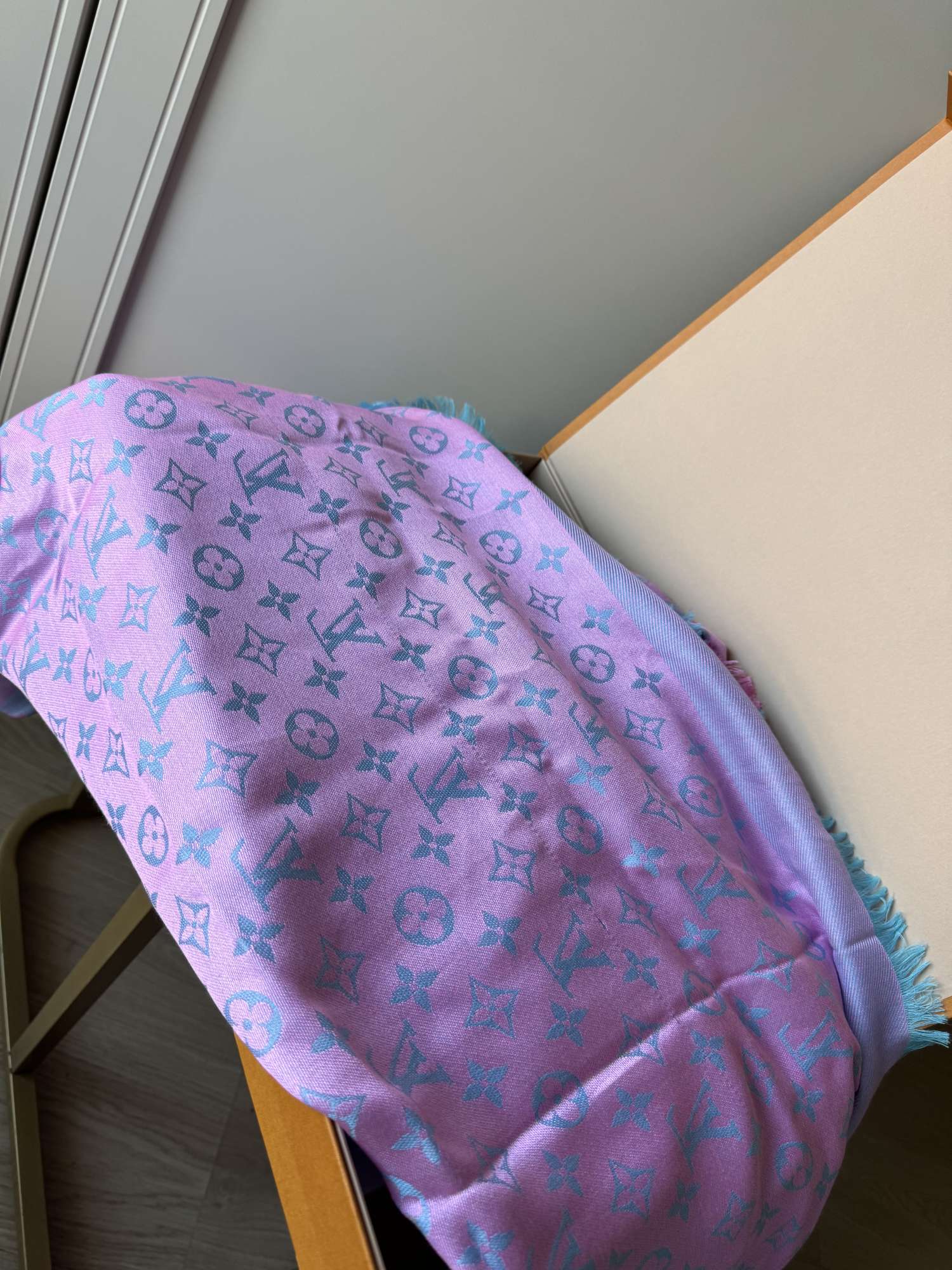 Louis Vuitton šatka