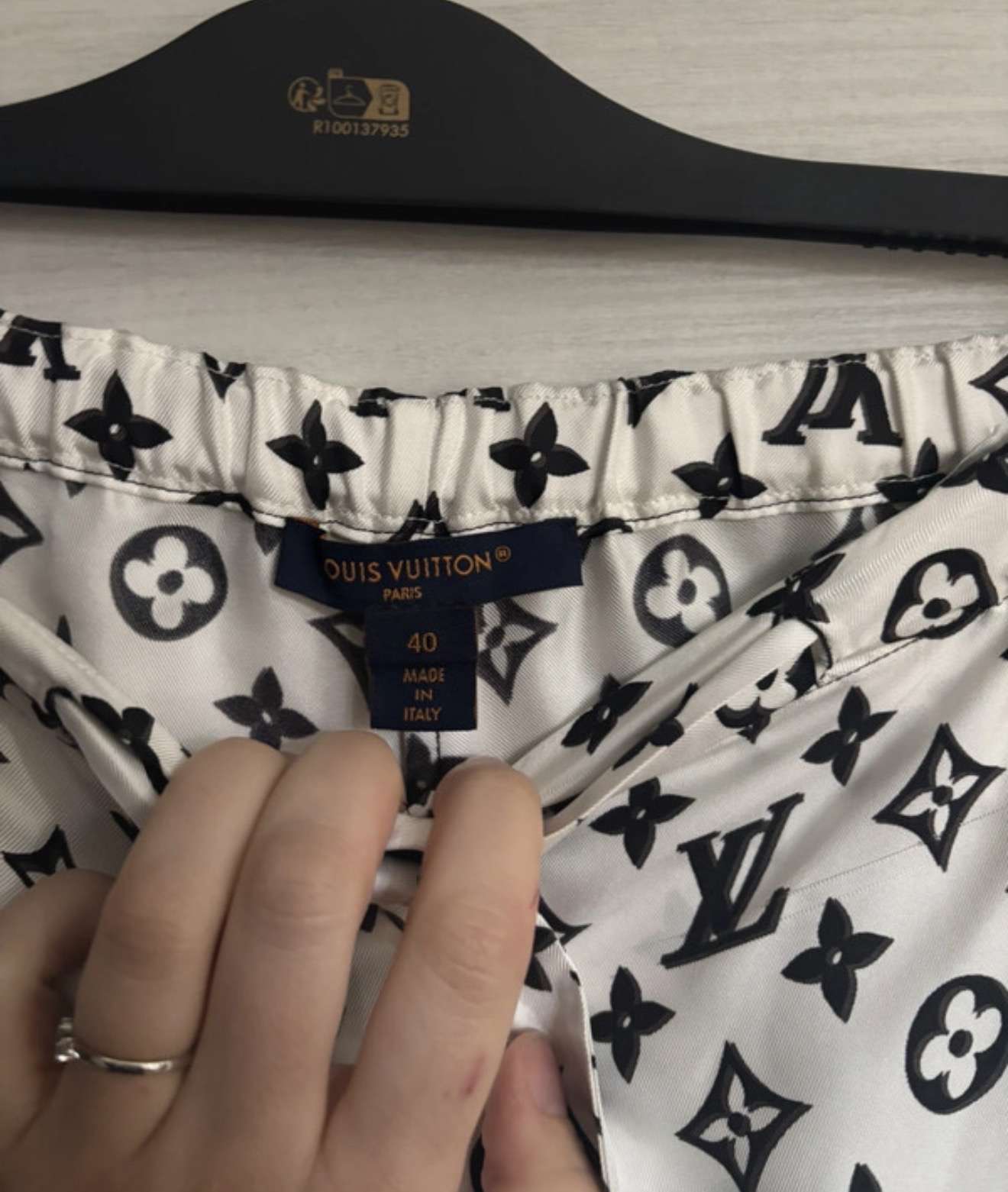 Louis Vuitton pyžamove nohavice