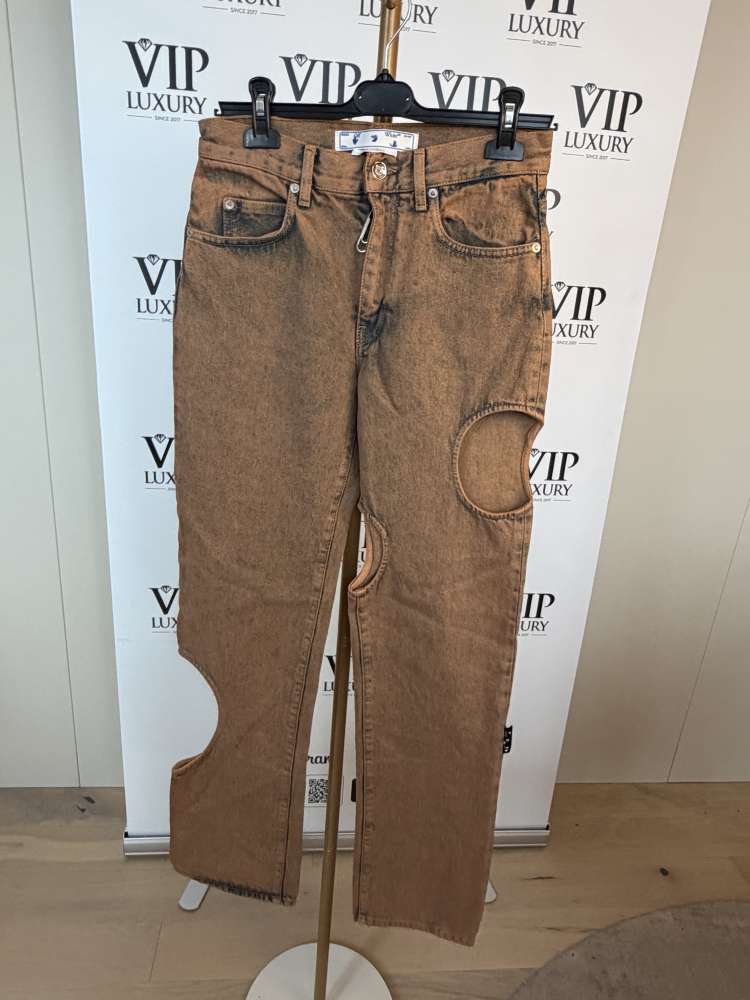 Off white hnedé rifle