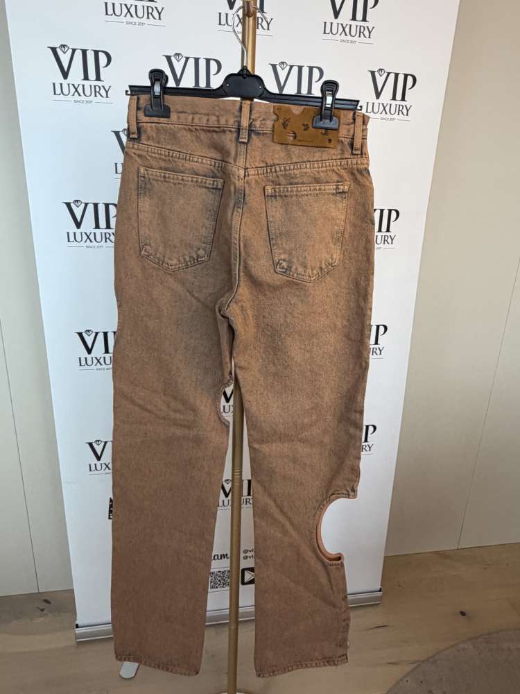 Off white hnedé rifle