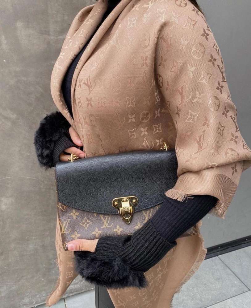 LOUIS VUITTON SHAWL