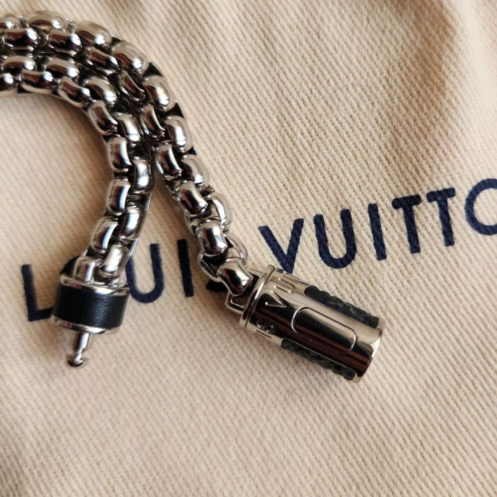 Louis Vuitton Naramek