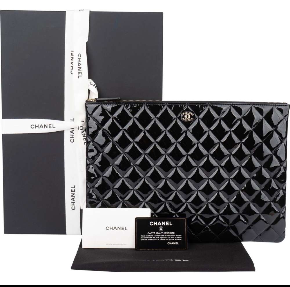 Chanel clutch