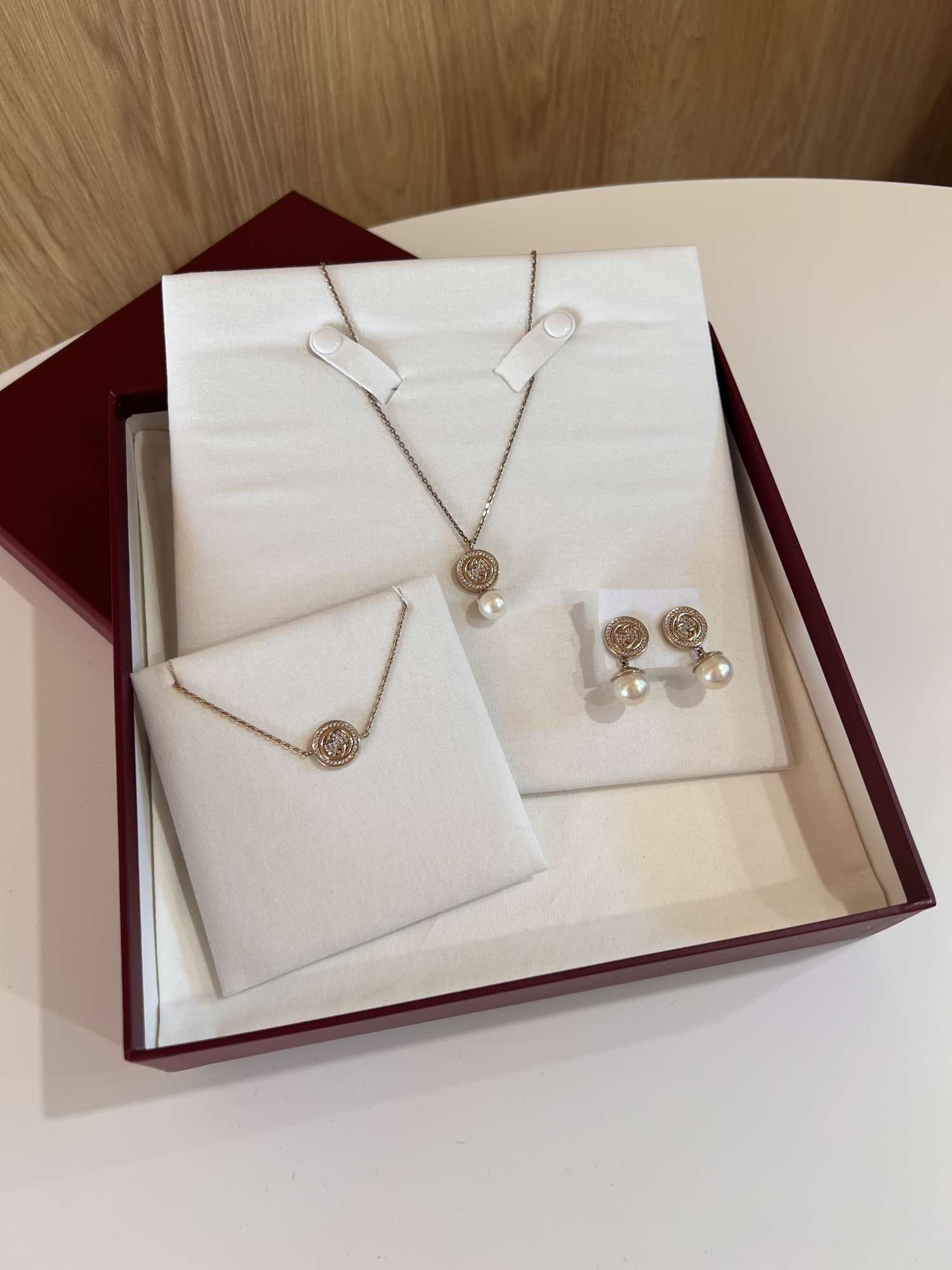 GUCCI - set šperkov