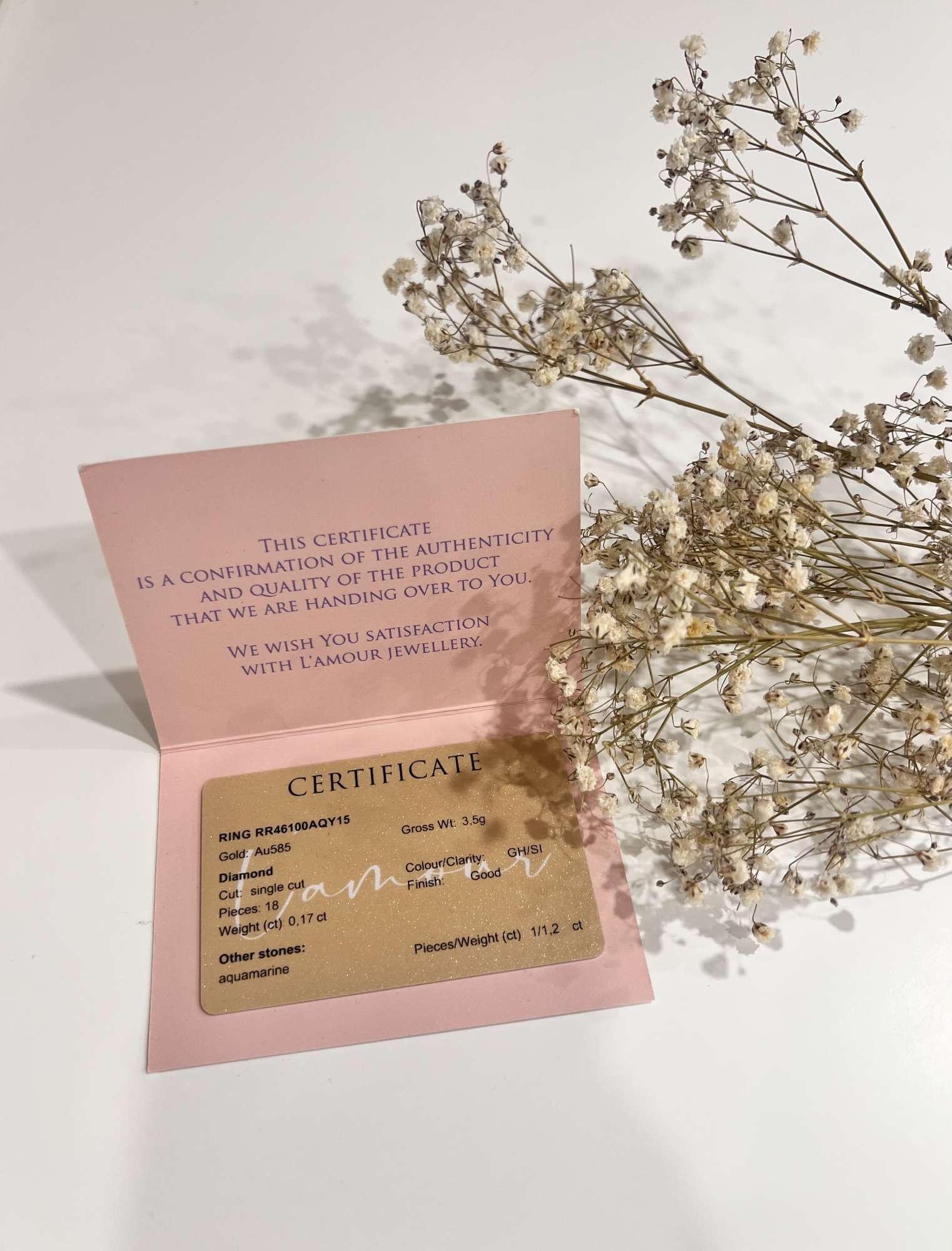 Zlatý prsteň s kameňom aquamarine