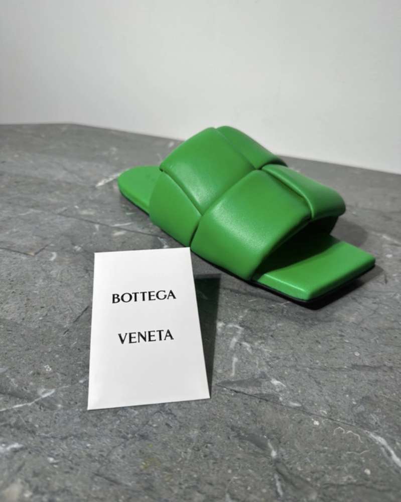 Bottega Veneta šľapky
