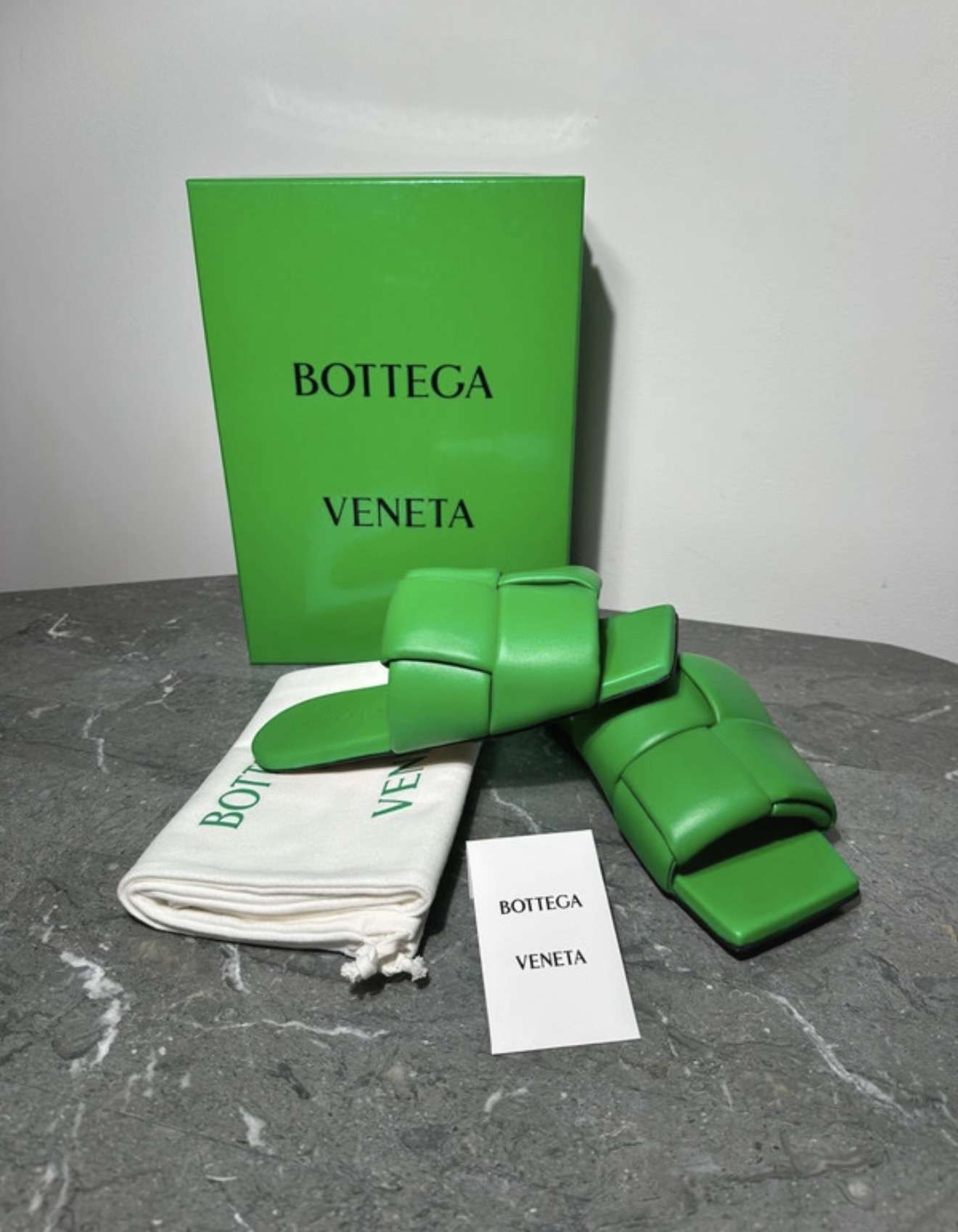 Bottega Veneta šľapky