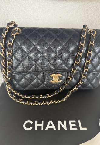 https://www.vipluxury.sk/Chanel double flap kabelka