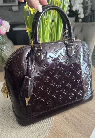 https://www.vipluxury.sk/Louis Vuitton ALMA Pm Amarante