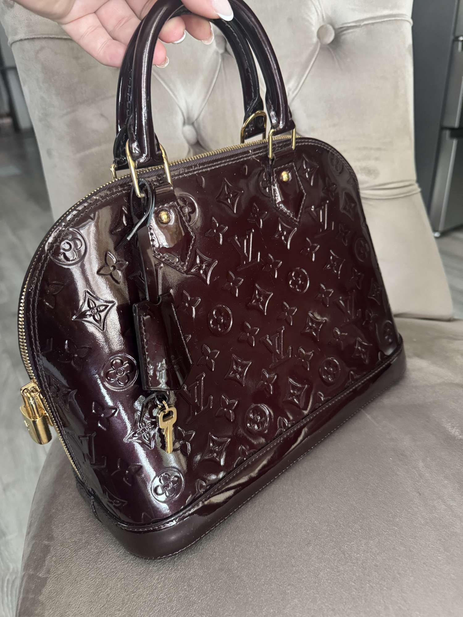Louis Vuitton ALMA Pm Amarante