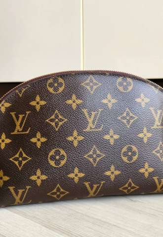 https://www.vipluxury.sk/Louis Vuitton Kosmeticka tasticka