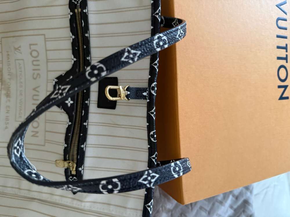 Louis Vuitton neverfull