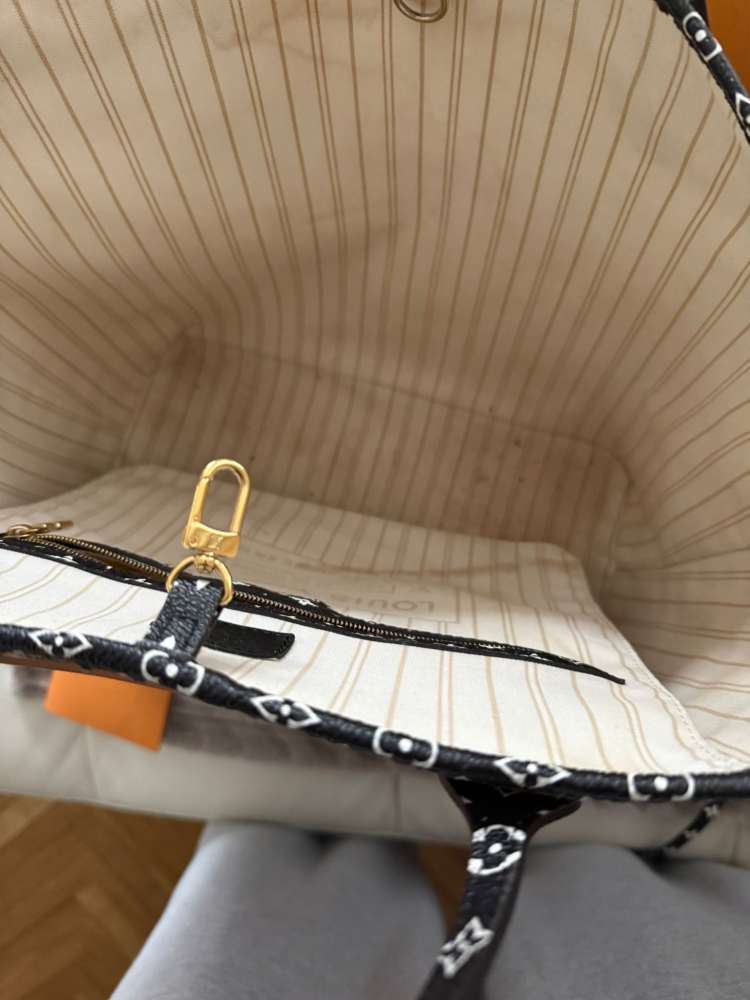 Louis Vuitton neverfull