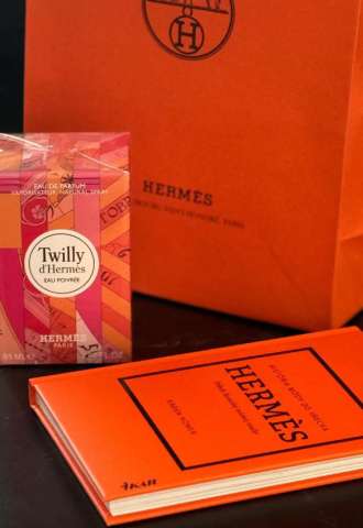 https://www.vipluxury.sk/Hermes parfem + kniha