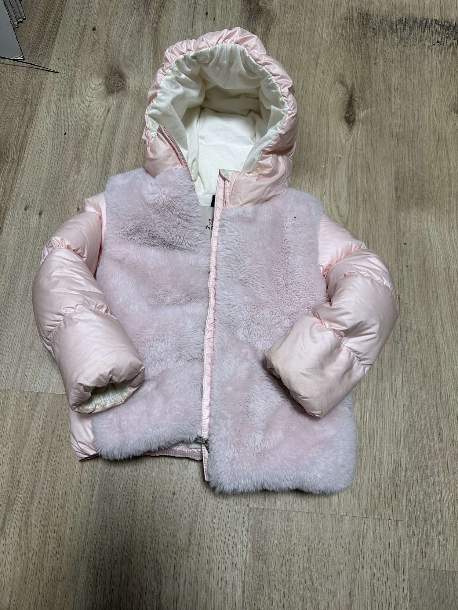 Moncler bunda na 3 roky