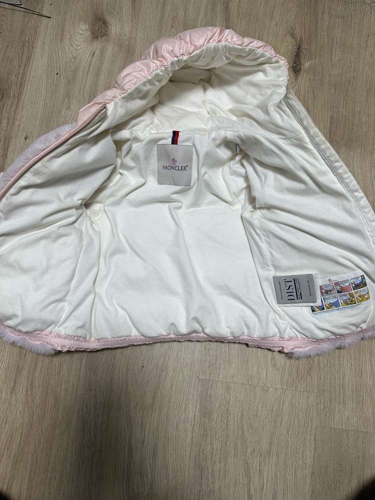 Moncler bunda na 3 roky