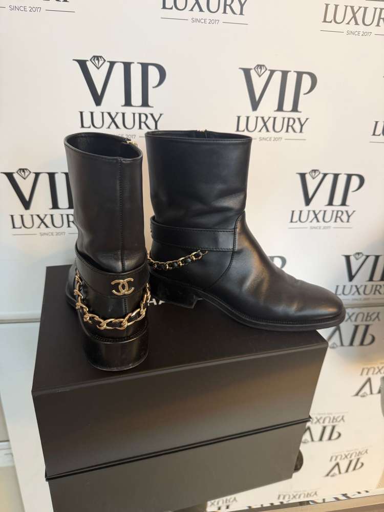 Chanel čižmy