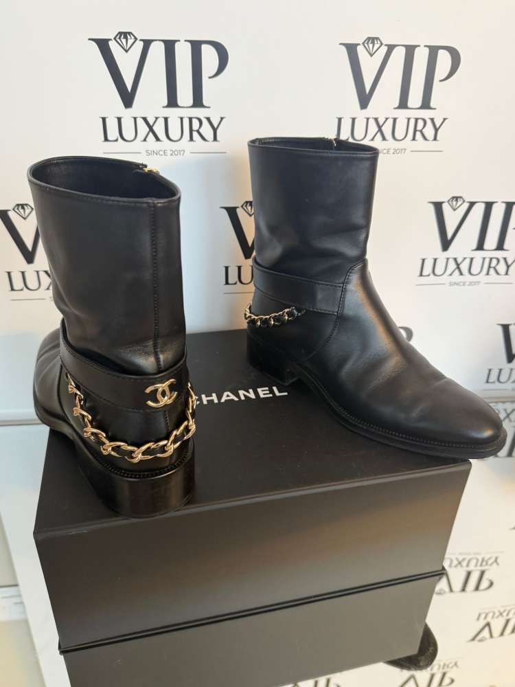 Chanel čižmy