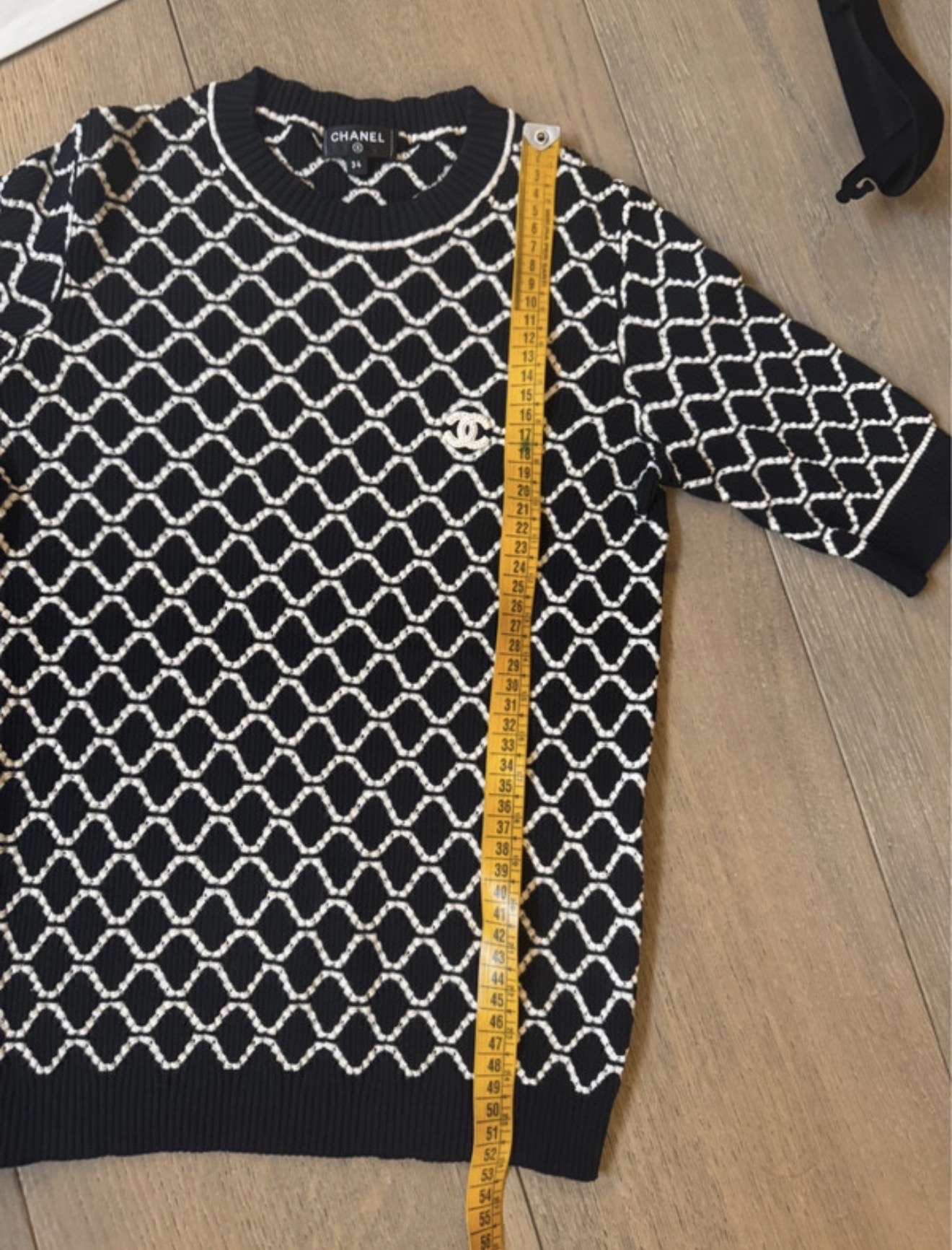 Chanel svetrik