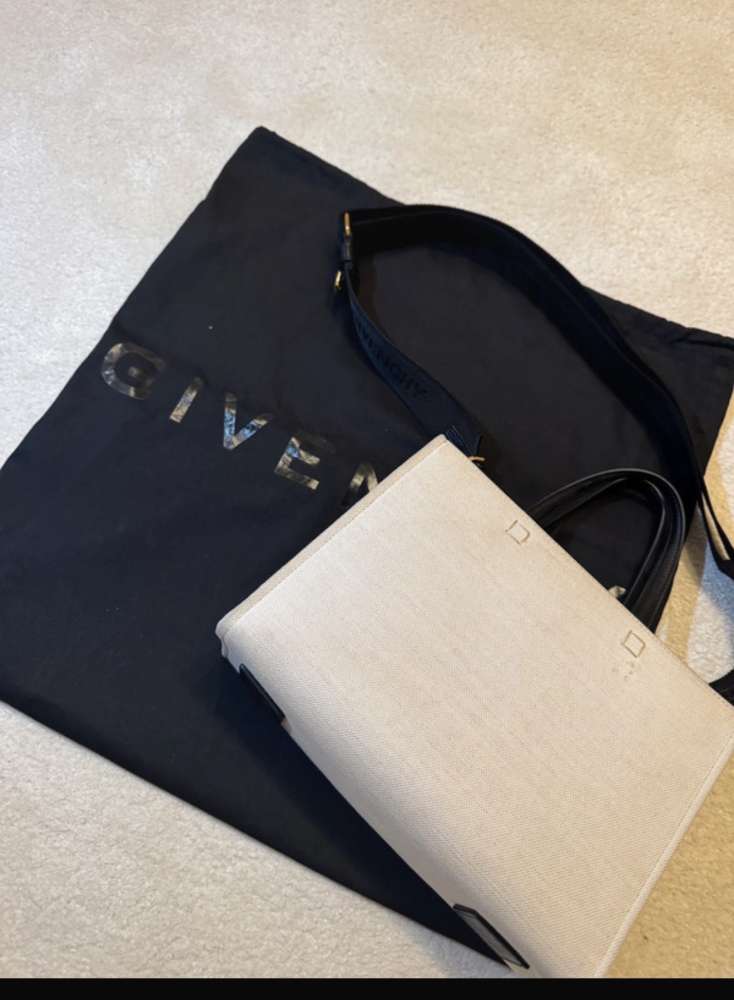 Givenchy taška