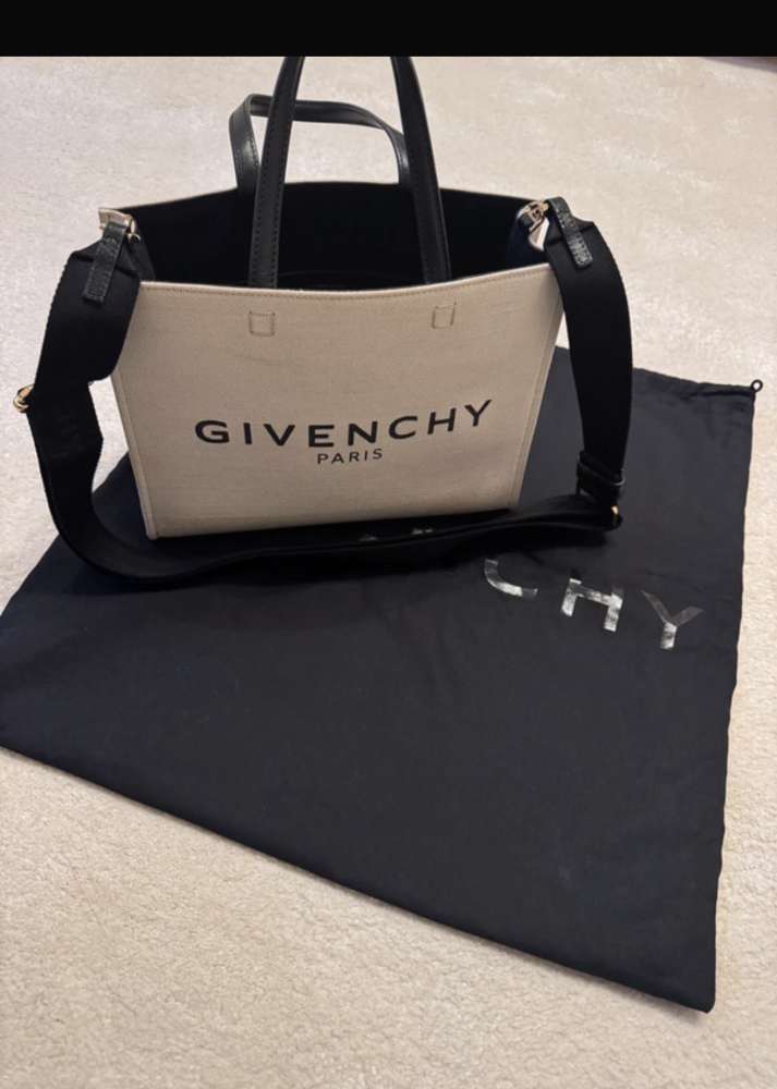 Givenchy taška