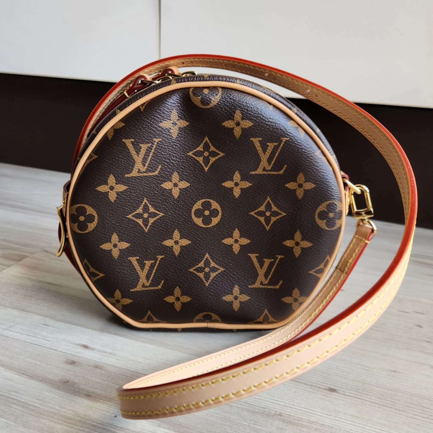 Louis Vuitton Chapeau Boite Souple PM