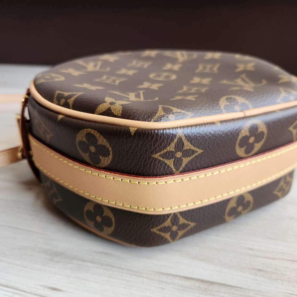 Louis Vuitton Chapeau Boite Souple PM