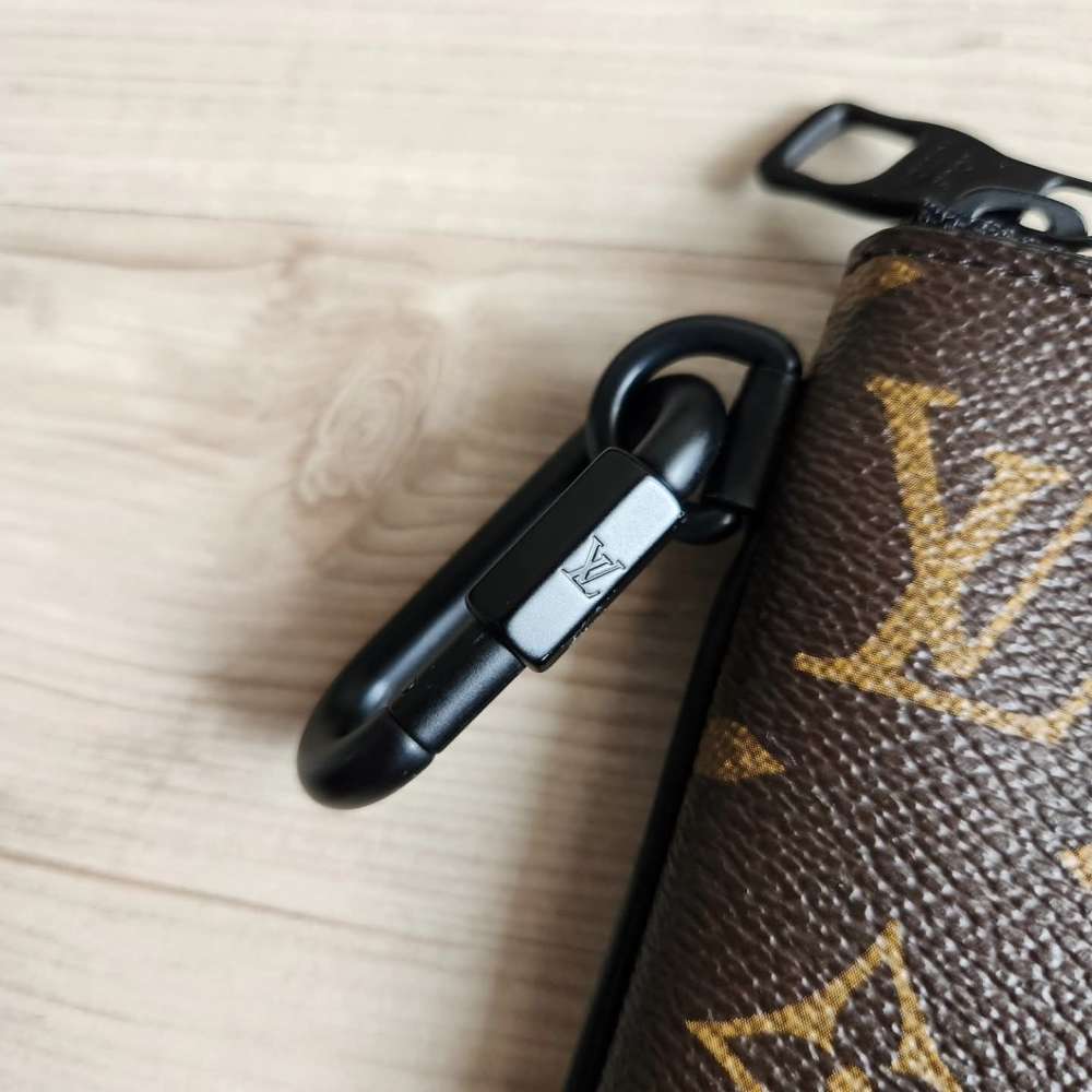 Louis Vuitton Pochette