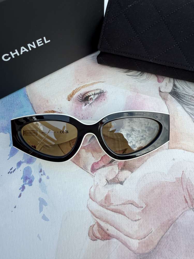 Chanel slnečné okuliare